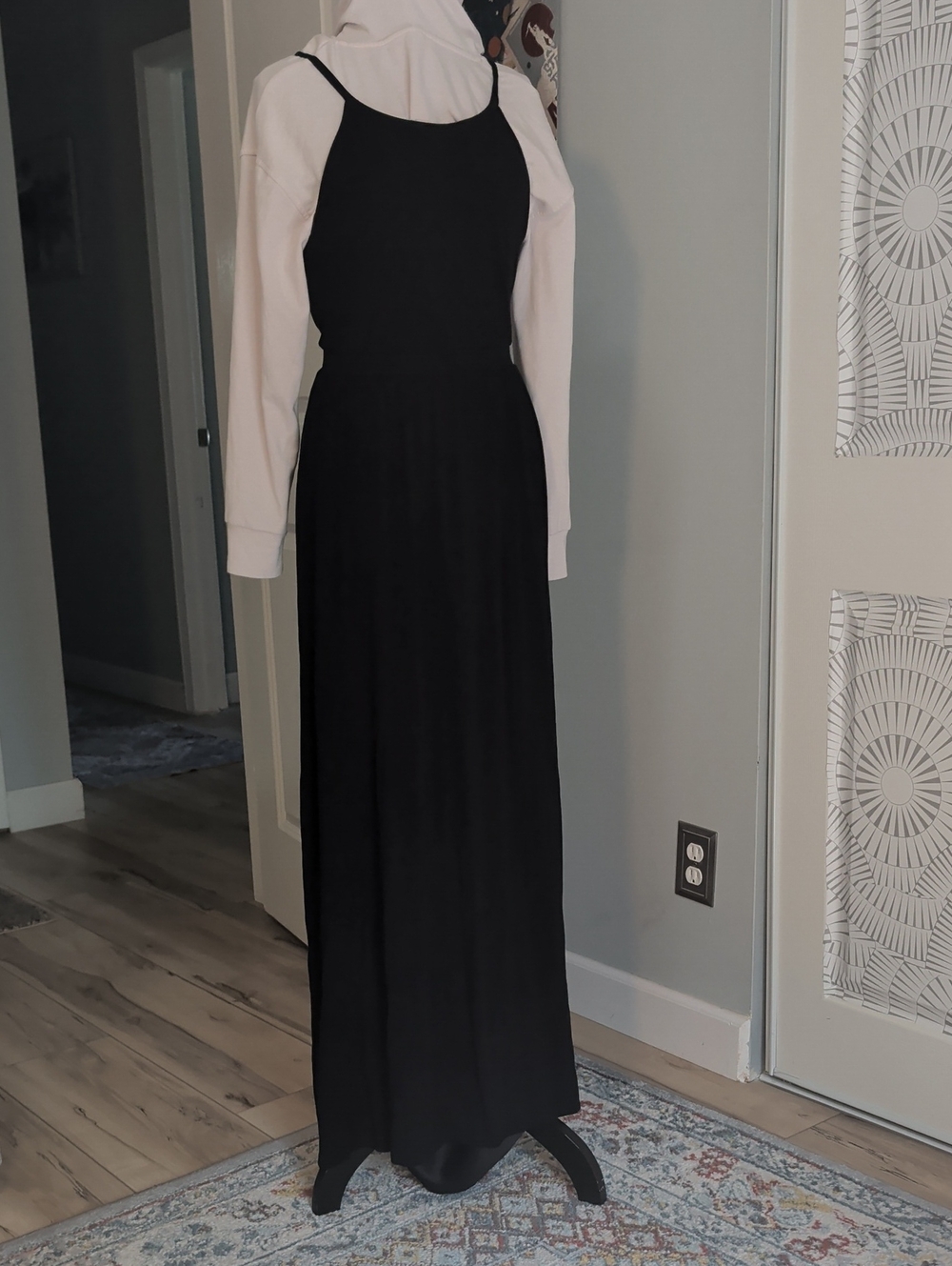 Black Sleeveless Maxi Dress